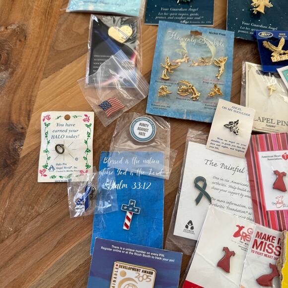 Huge lot of lapel pins pushback pins vintage to modern NWT - Picture 8 of 9